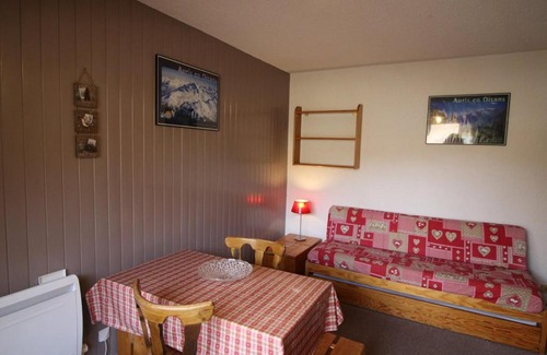 Auris Apartamento | Studio cabine 3 personnes, pied des pistes avec balcon et parking, Auris en Oisans - FR-1-297-267