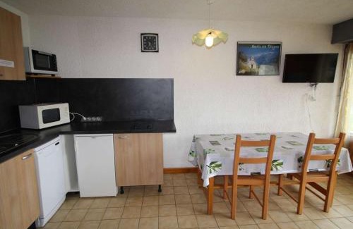 Auris Apartamento | Studio cabine 4 couchages à 150m des pistes avec terrasse et parking - Auris en Oisans - FR-1-297-3