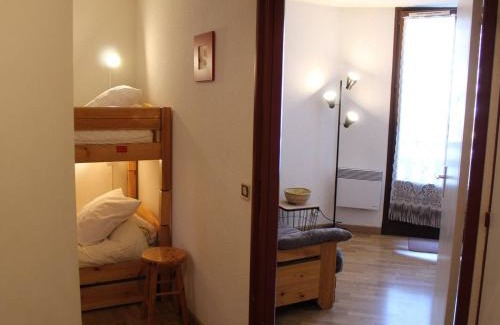 Risoul Apartamento | Studio cabine - 4 couchages, à l'entrée de Risoul 1850, proche commerces et navette gratuite - FR-1-330-176