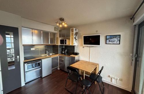 Auris Apartamento | Studio cabine 4 couchages au pied des pistes, proche commerces - Auris en Oisans - FR-1-297-343