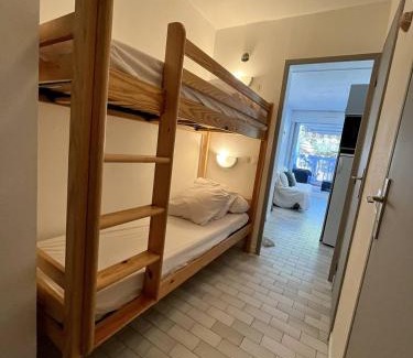 Le Grau-Du-Roi Apartamento | STUDIO CABINE 4 PERSONNES AVEC TERRASSE ET PLACE DE PARKING PRIVATIVE