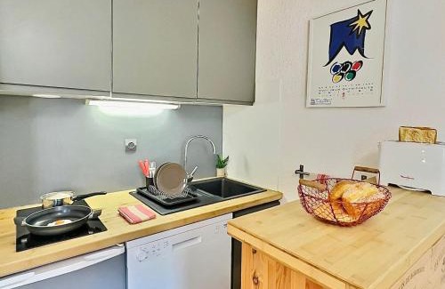 Tignes le Lac Apartamento | Studio cabine 4 pers à Tignes, pied des pistes, proche commerces, balcon au sud, bien équipé - FR-1-411-486