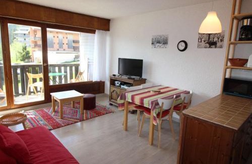Auris Apartamento | Studio cabine 4 pers au pied des pistes avec balcon - Auris en Oisans - FR-1-297-331