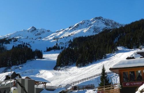 Le Pleynet Apartamento | Studio cabine 4 pers, balcon, pied des pistes, ascenseur - FR-1-557A-1