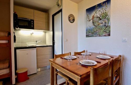 Chamrousse Apartamento | Studio cabine 4 pers, pied des pistes, balcon exposé sud - FR-1-340-95