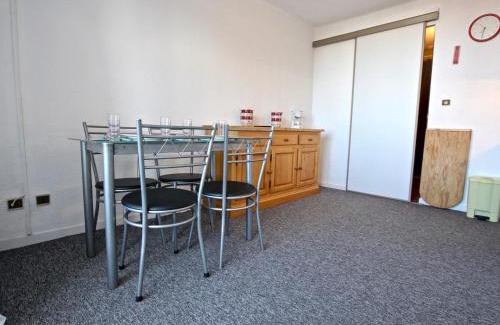 Chamrousse Apartamento | Studio cabine 5 pers proche des pistes à Chamrousse - FR-1-340-65