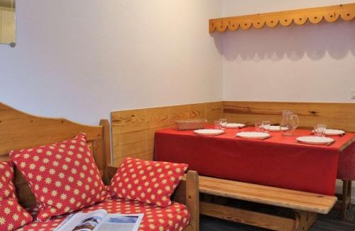 Risoul Apartamento | Studio cabine 6 pers à Risoul 1850, skis aux pieds, balcon sud, proche navette gratuite - FR-1-330-544