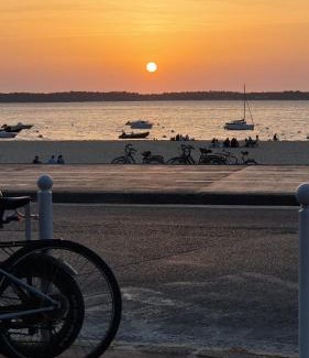 Arcachon Apartamento | Studio-cabine, accès direct port et plage, les pieds dans l'eau