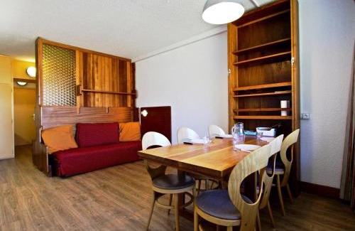 Chamrousse Apartamento | Studio cabine au pied des pistes avec piscine - FR-1-549-7