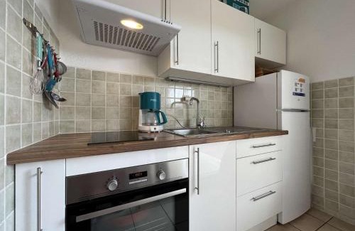 Port Rive Gauche Apartamento | Studio Cabine Climatisé avec Terrasse et Piscine sur le Port de Gruissan, Proche Plage - 4 Couchages - FR-1-229-104