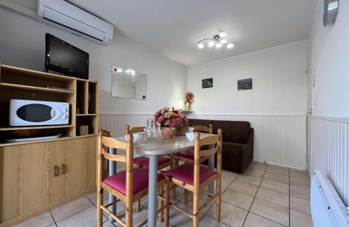 Port Rive Gauche Apartamento | Studio Cabine Climatisé avec Terrasse et Piscine sur le Port de Gruissan, Proche Plage - 4 Couchages - FR-1-229-104