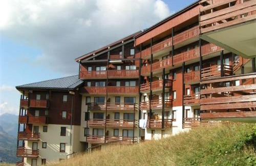 Reberty Apartamento | Studio cabine cosy aux Menuires, 3 pers, pied des pistes, balcon, proche commodités - FR-1-452-291