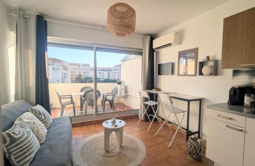 Sete Apartamento | Studio cabine Coté Marina, terrasse et clim, plage à pied