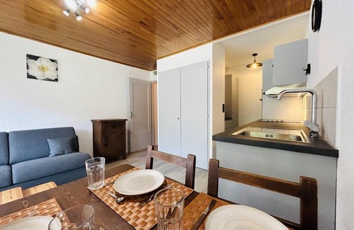 La Salle-les-Alpes Apartamento | Studio Cabine Rénové avec Balcon et Parking Près des Pistes – La Salle-les-Alpes - FR-1-330F-220