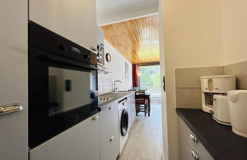 La Salle-les-Alpes Apartamento | Studio Cabine Rénové avec Balcon et Parking Près des Pistes – La Salle-les-Alpes - FR-1-330F-220