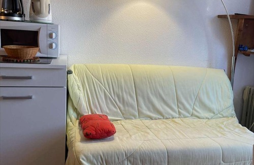 Saint-Pierre-la-Mer Casa | Studio Cabine Mezzanine à Saint Pierre la Mer - 4 Couchages, Piscine, Terrasse, Parking Privé - FR-1-229D-313