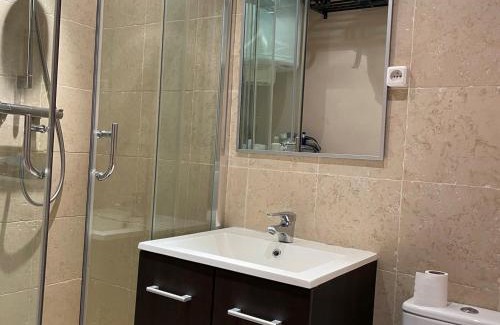Chamrousse Apartamento | Studio cabine pour 4 personnes, 3* au pied des pistes à Chamrousse 1750 - FR-1-549-22