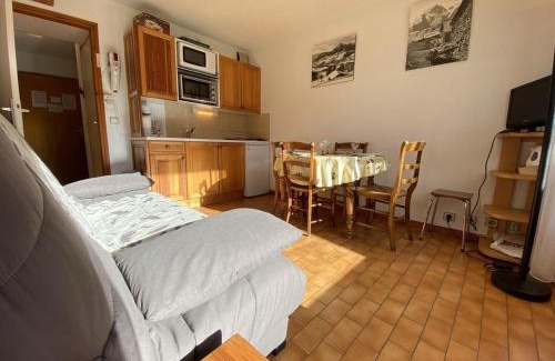 Praz-sur-Arly Apartamento | Studio Cabine près des pistes avec parking privé à Praz-Sur-Arly - FR-1-603-92