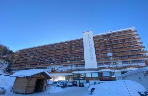 Plagne Centre Apartamento | Studio cabine rénové à Plagne Centre avec balcon et proche des pistes - FR-1-455-68