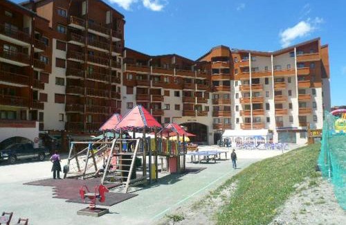 Les Bruyeres Apartamento | Studio cabine rénové 4 pers 24m², au pied des pistes, Les Menuires - FR-1-178-183