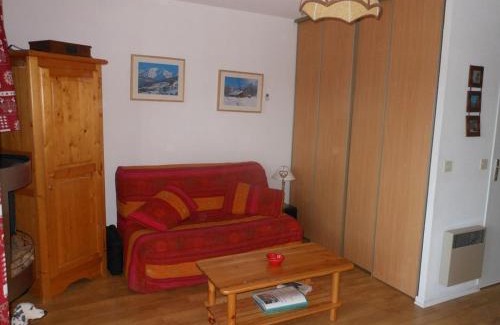 Barcelonnette Apartamento | Studio Cabine Sud-Ouest avec Balcon et Parking à Barcelonnette - FR-1-804-9