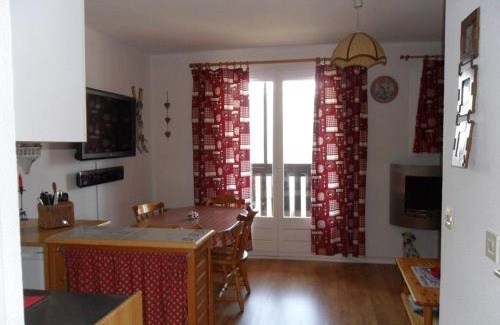 Barcelonnette Apartamento | Studio Cabine Sud-Ouest avec Balcon et Parking à Barcelonnette - FR-1-804-9