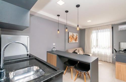 Matriz Apartamento | Studio Central em Andar Alto - ALL1507