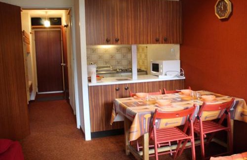 Risoul Apartamento | Studio charmant au pied des pistes, balcon sud, parking gratuit, animaux acceptés ! - FR-1-330-513