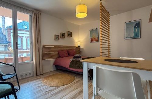 Chartres Apartamento | Studio charmant avec balcon en centre-ville