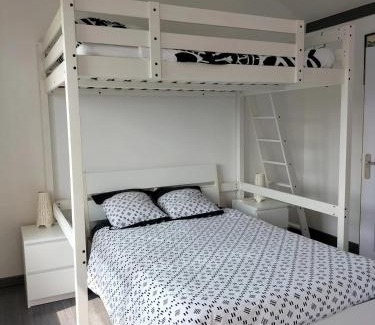 Vierville-sur-Mer Apartamento | Studio charmant à Vierville-sur-Mer - 30m² avec jardin