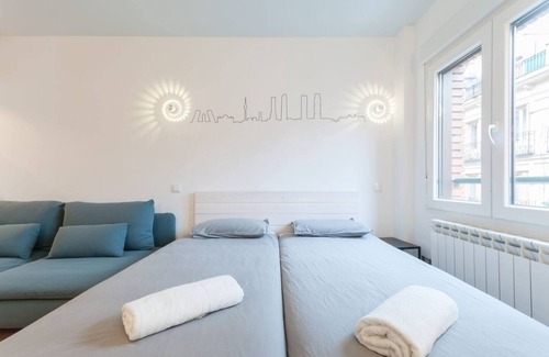 Embajadores Apartamento | -**Studio City Centre-Atocha-Delicias-WiFi, A/C**-