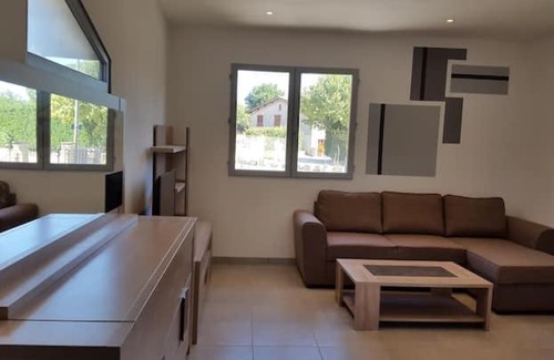 Saint-Marcel-les-Valence Apartamento | Studio climatisé avec terrasse et Wi FI .