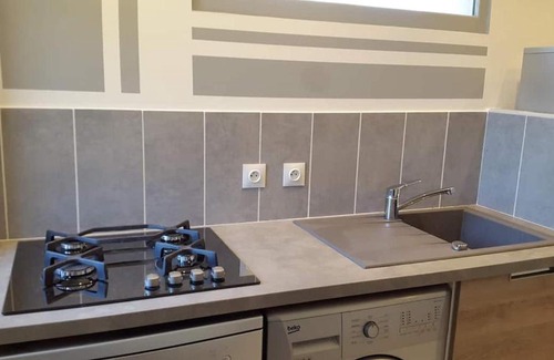 Saint-Marcel-les-Valence Apartamento | Studio climatisé avec terrasse et Wi FI .