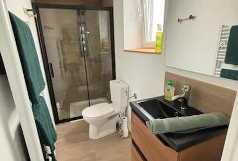 Castelnaudary Apartamento | Studio CLIMATISÉ au cœur de la ville, gare à pied, café offert