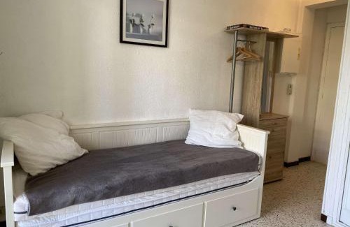 Balaruc-les-Bains Apartamento | Studio climatisé avec balcon proche centre et thermes, Balaruc-les-Bains - FR-1-553-21