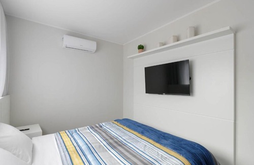 Civic Center Apartamento | Studio com 2 quartos e 2 Camas casal - SBO006