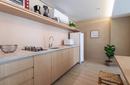 Sambaqui Apartamento | Studio com banheira e vista para o mar CH2753