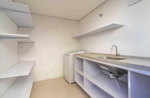Sambaqui Apartamento | Studio com vista deslumbrante do mar HS9005