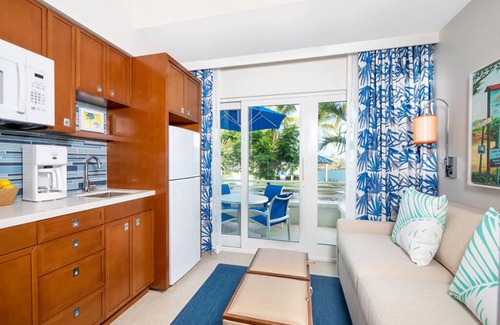 Flag Hill Condominio | Studio Condo, Sleeps 4, Mini Kitchen, at Limetree Beach Resort in Saint Thomas!