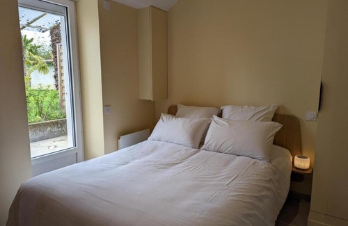Angouleme Apartamento | Studio confort à Angoulême avec terrasse, proche transports, idéale pour couples et bébés. - FR-1-653-231