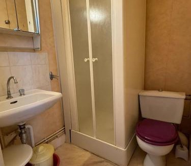 Neris-les-Bains Apartamento | Studio confort à Néris-les-Bains - 18 m² avec jardin