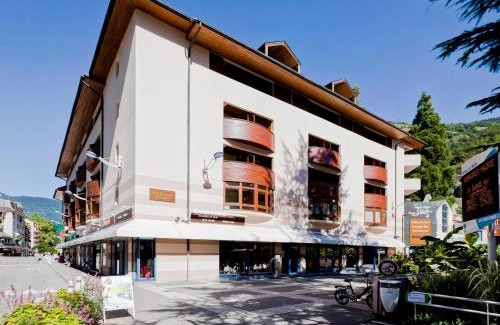 Brides-les-Bains Apartamento | Studio Confortable pour 2 Personnes avec Balcon, Proche Télécabine et Spa à Brides-les-Bains - FR-1-512-114