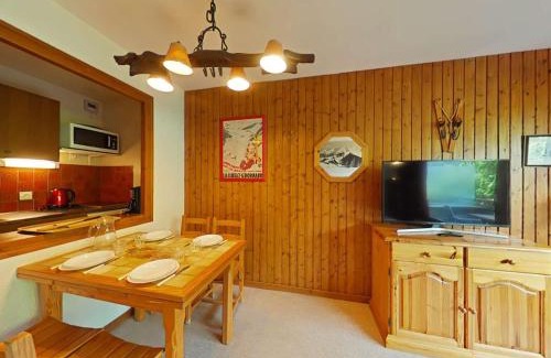 Le Grand-Bornand Apartamento | Studio confortable - 4 pers, parking, animaux acceptés - FR-1-241-97