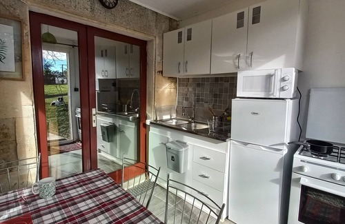 Genouille Apartamento | Estudio 'Corail' con Terraza Privada, Jardín Compartido y Wi-Fi