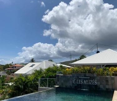 Le Diamant Apartamento | studio cosi, jardin privé, vue magique depuis piscine à débordement de la résidence
