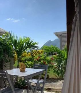 Le Diamant Apartamento | studio cosi, jardin privé, vue magique depuis piscine à débordement de la résidence