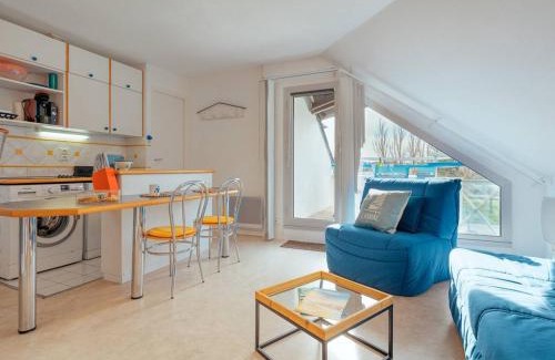Carnac Apartamento | Studio cosy à Carnac, proche plages, avec balcon, parking, et équipements modernes pour 3 personnes - FR-1-477-45