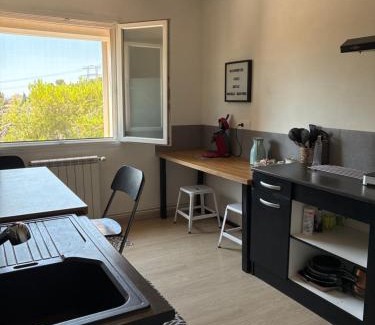 Martigues Apartamento | Studio cosy équipé, deux couchages , près des collines de Martigues
