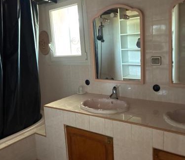 Martigues Apartamento | Studio cosy équipé, deux couchages , près des collines de Martigues