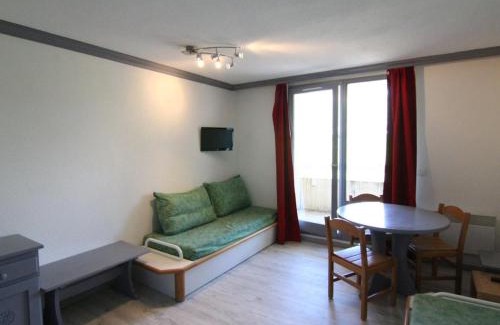 Bergers Apartamento | Studio cosy avec balcon, piscine & sauna - 3 pers, pied des pistes, animaux OK - FR-1-405-87